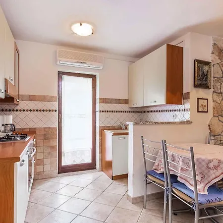 In Porec/istrien 10378 Apartment *